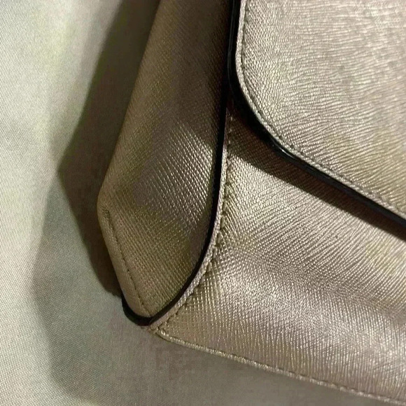 Kate Spade Crossbody w/Wallet - Picture 2 of 10